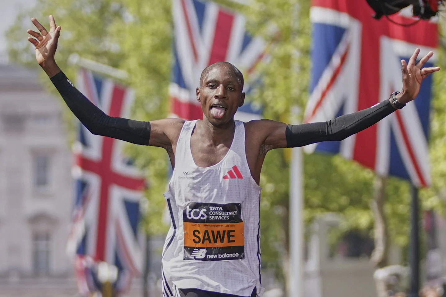 Kenyan Marathoner Sabastian Sawe reacts after crossing the finish line in London Marathon in April 2025. Photo: AP Photo